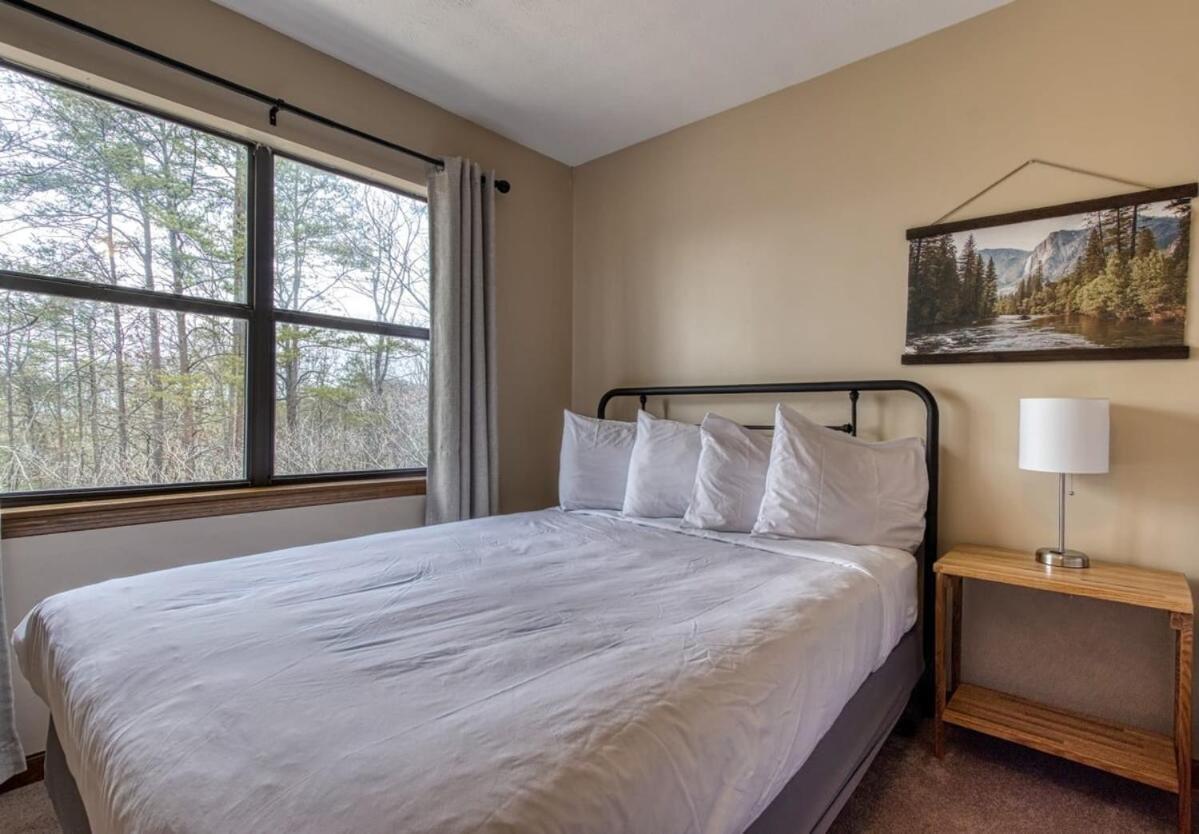 Pinecrest Townhomes-1King-2Queen Unit-Updated Pigeon Forge Extérieur photo